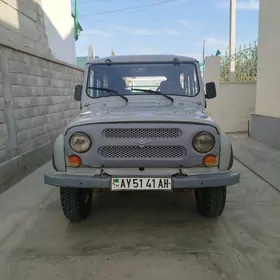 UAZ 469 2000