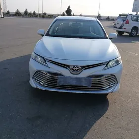 Toyota Camry 2018