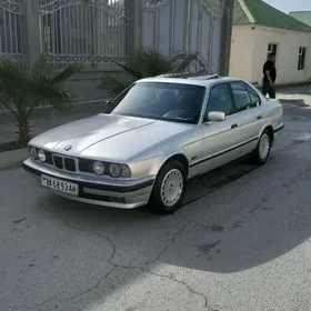 BMW 525 1990