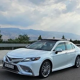 Toyota Camry 2022