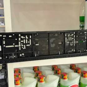 podnomernik mercedes