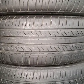 235-45-18 goodride 2025