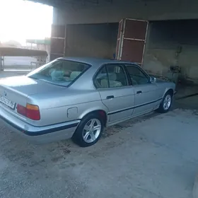 BMW 520 1990