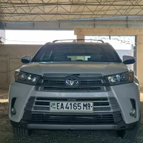 Toyota Highlander 2018