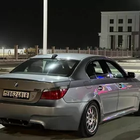 BMW E60 2003