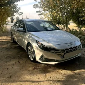 Hyundai Elantra 2021