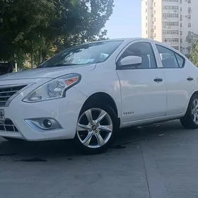 Nissan Versa 2017