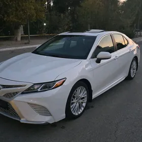 Toyota Camry 2018