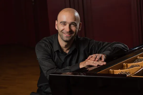 Polşaly meşhur pianinoçy Woýseh Waleçek Aşgabatda konsert bilen çykyş eder