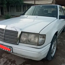 Mercedes-Benz W123 1985