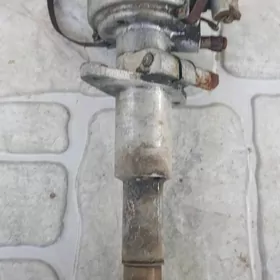 Москвич запчасти разные