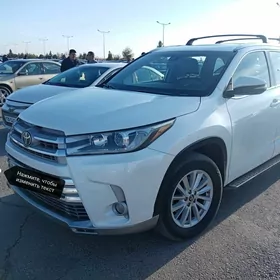 Toyota Highlander 2018