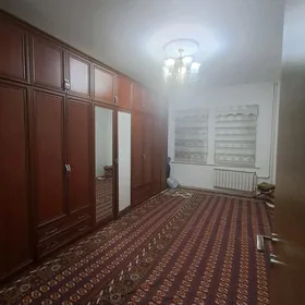 Komnat Talyp Gyz üçin