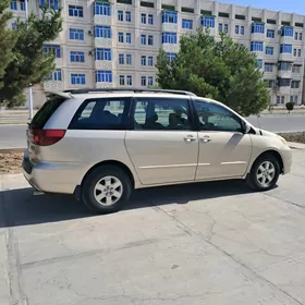Toyota Sienna 2004