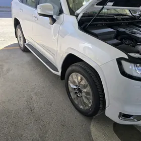 Toyota Land Cruiser 2025