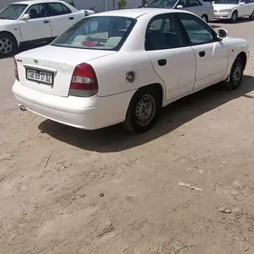 Daewoo Nubira 2001