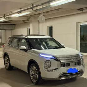 Mitsubishi Outlander 2022