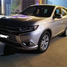 Mitsubishi Outlander 2019