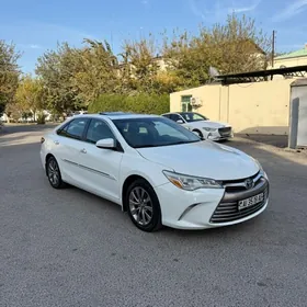 Toyota Camry 2017