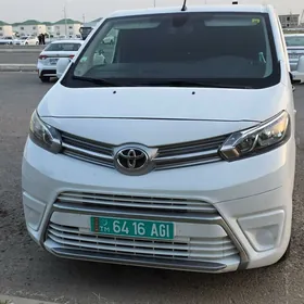 Toyota Proace 2019