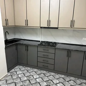 MIR7/3 9/2 etažy 3 komnat