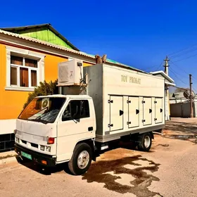 Isuzu Giga 1998