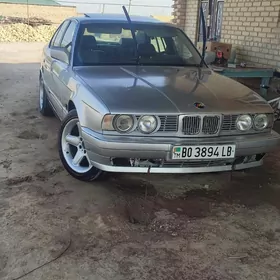 BMW 525 1990