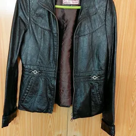 короткий чистый кожа