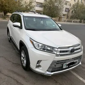 Toyota Highlander 2019