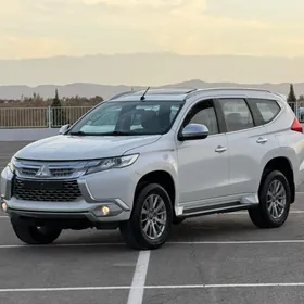 Mitsubishi Montero Sport 2019
