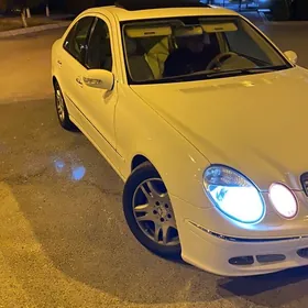 Mercedes-Benz E350 2006