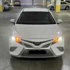 Toyota Camry 2020