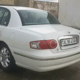 Kia Opirus 2004