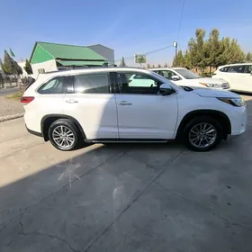 Toyota Highlander 2018