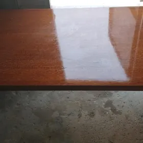 Журнальный столик