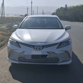Toyota Camry 2022