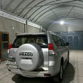 Toyota Land Cruiser Prado 2010