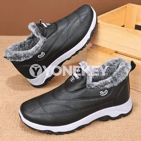 Erkekler üçin ykjam aýakgap