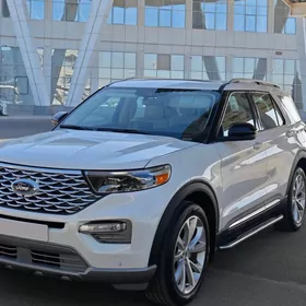Ford Explorer 2023