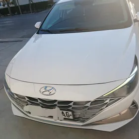 Hyundai Elantra 2022