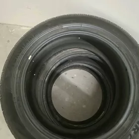 Yokohama teker 235.55.19R