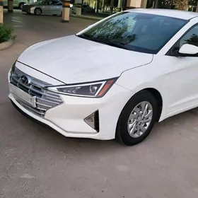 Hyundai Elantra 2020