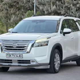 Nissan Pathfinder 2022