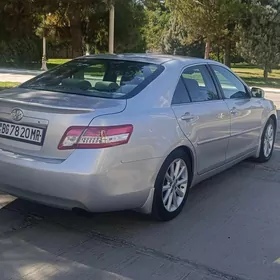 Toyota Camry 2011