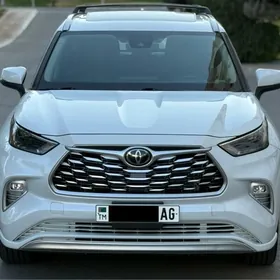 Toyota Highlander 2022