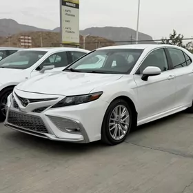 Toyota Camry 2021