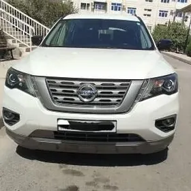 Nissan Pathfinder 2018