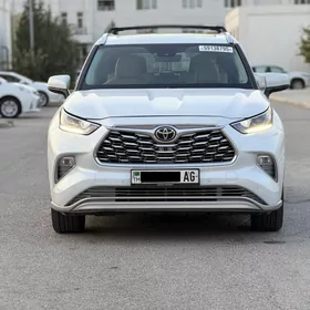 Toyota Highlander 2022
