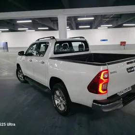 Toyota Hilux 2021