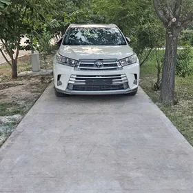 Toyota Highlander 2017